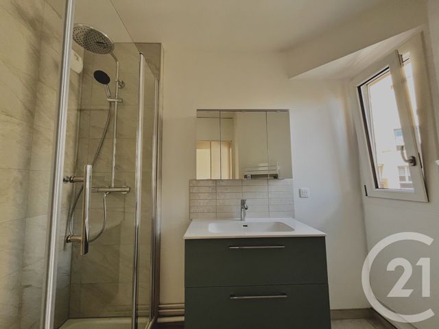 Appartement F3 à louer - 3 pièces - 71.84 m2 - VANVES - 92 - ILE-DE-FRANCE - Century 21 Agence Fleurie