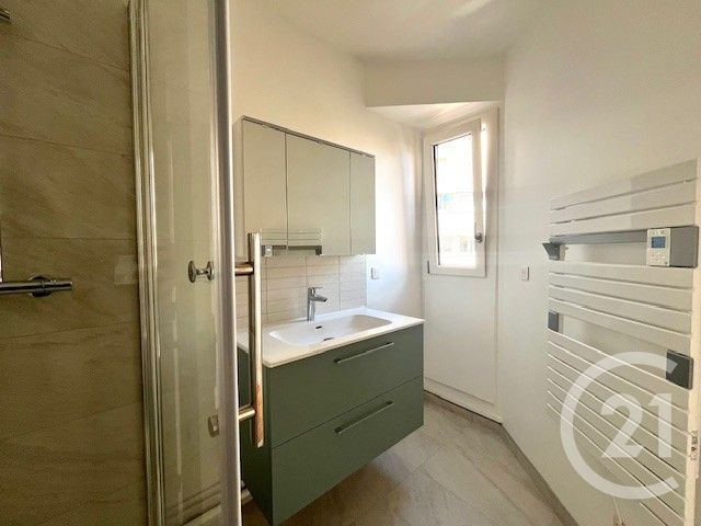 Appartement F3 à louer - 3 pièces - 71.84 m2 - VANVES - 92 - ILE-DE-FRANCE - Century 21 Agence Fleurie