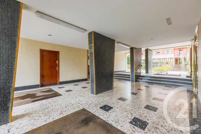 Appartement F2 à vendre - 2 pièces - 43.24 m2 - VANVES - 92 - ILE-DE-FRANCE - Century 21 Agence Fleurie