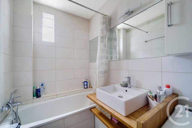 Appartement F3 à vendre - 3 pièces - 53.0 m2 - VANVES - 92 - ILE-DE-FRANCE - Century 21 Agence Fleurie