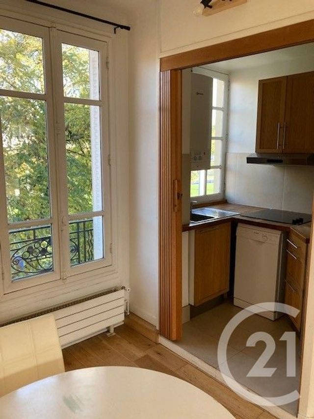Appartement F2 à louer - 2 pièces - 42.6 m2 - VANVES - 92 - ILE-DE-FRANCE - Century 21 Agence Fleurie