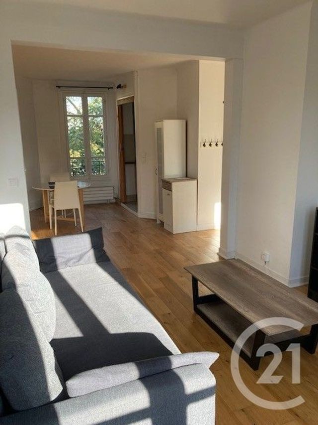 Appartement F2 à louer - 2 pièces - 42.6 m2 - VANVES - 92 - ILE-DE-FRANCE - Century 21 Agence Fleurie
