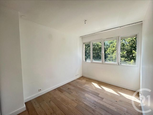 Afficher la photo en grand Appartement F3 à vendre - 3 pièces - 63.0 m2 - CLAMART - 92 - ILE-DE-FRANCE - Century 21 Agence Fleurie
