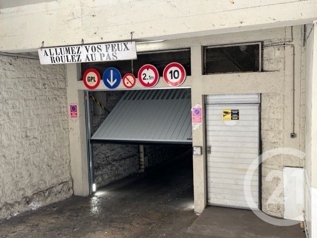 Afficher la photo en grand parking à vendre - 5.25 m2 - ISSY LES MOULINEAUX - 92 - ILE-DE-FRANCE - Century 21 Agence Fleurie