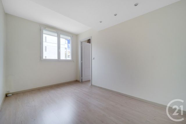 Appartement F3 à vendre - 3 pièces - 52.0 m2 - VANVES - 92 - ILE-DE-FRANCE - Century 21 Agence Fleurie