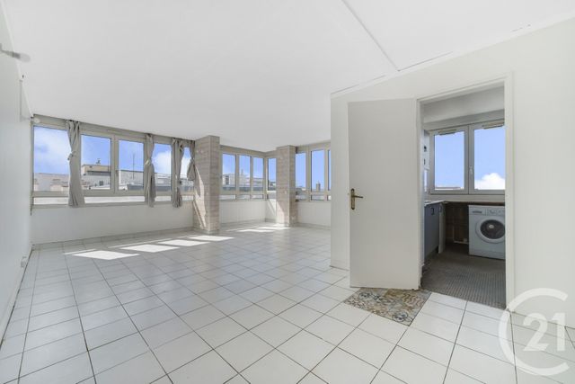 Afficher la photo en grand Appartement F3 à vendre - 3 pièces - 74.0 m2 - PARIS - 75015 - ILE-DE-FRANCE - Century 21 Agence Fleurie