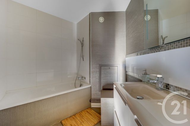 Appartement F3 à vendre - 3 pièces - 81.0 m2 - VANVES - 92 - ILE-DE-FRANCE - Century 21 Agence Fleurie