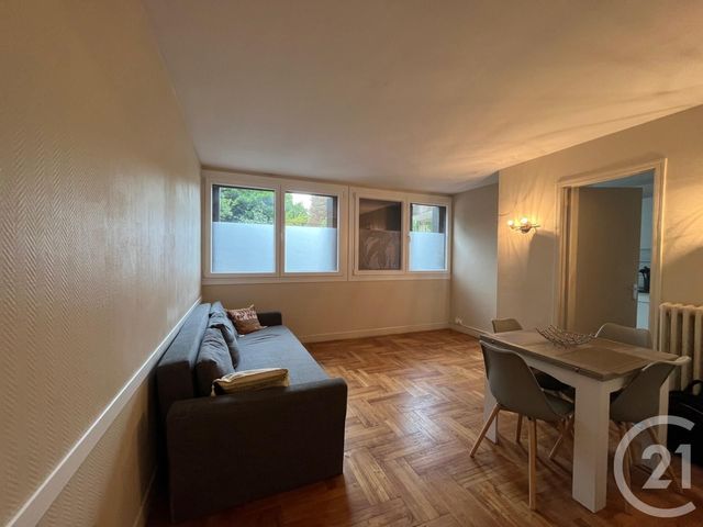 Appartement à louer - 3 pièces - 59.0 m2 - VANVES - 92 - ILE-DE-FRANCE - Century 21 Agence Fleurie