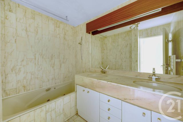 Appartement Duplex à vendre - 4 pièces - 130.0 m2 - VANVES - 92 - ILE-DE-FRANCE - Century 21 Agence Fleurie