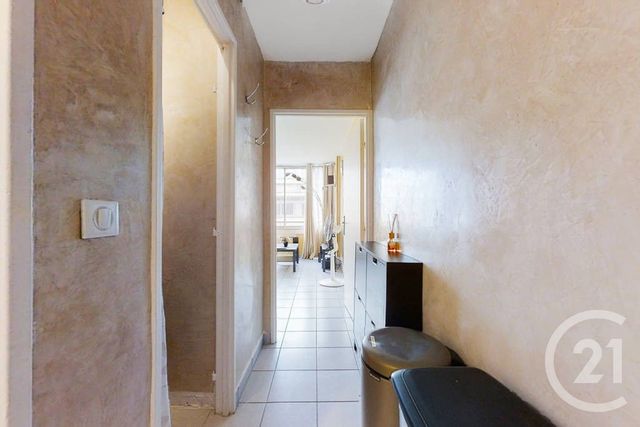 Appartement F1 à louer - 1 pièce - 34.0 m2 - PARIS - 75015 - ILE-DE-FRANCE - Century 21 Agence Fleurie