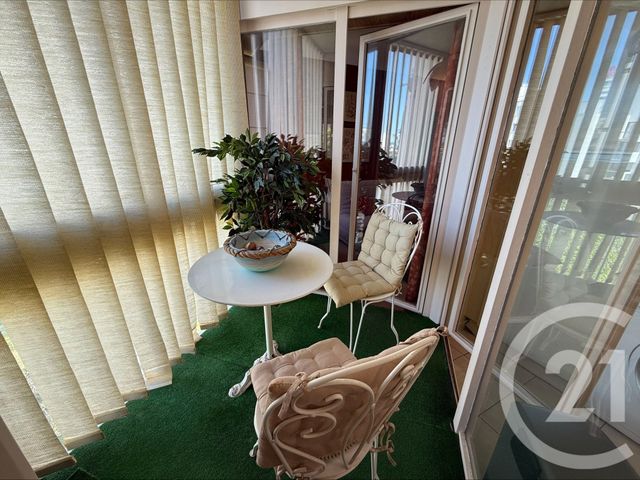 Appartement F3 à louer - 3 pièces - 75.04 m2 - VANVES - 92 - ILE-DE-FRANCE - Century 21 Agence Fleurie