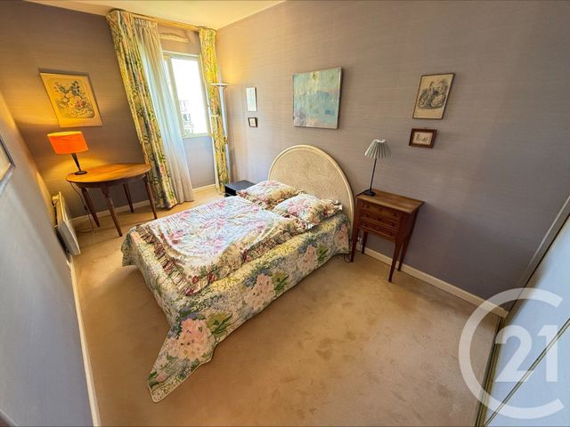 Appartement F3 à louer - 3 pièces - 75.04 m2 - VANVES - 92 - ILE-DE-FRANCE - Century 21 Agence Fleurie