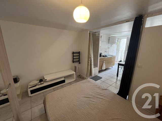 Appartement Studio à vendre - 1 pièce - 21.0 m2 - CLAMART - 92 - ILE-DE-FRANCE - Century 21 Agence Fleurie